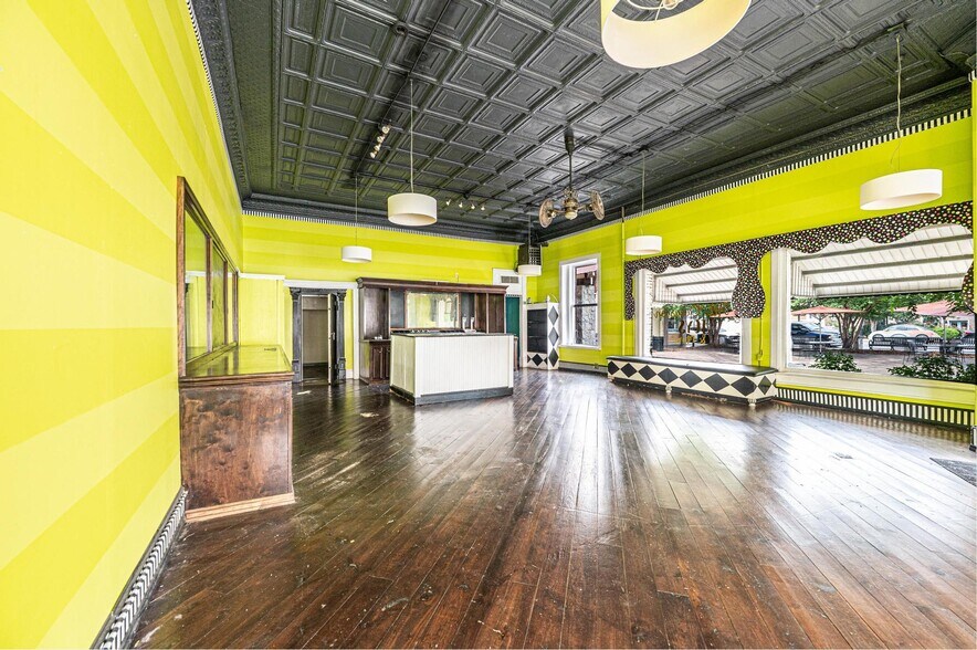 More Photos Of 812 West Ave, Lenoir Storefront Retail Office For Sale