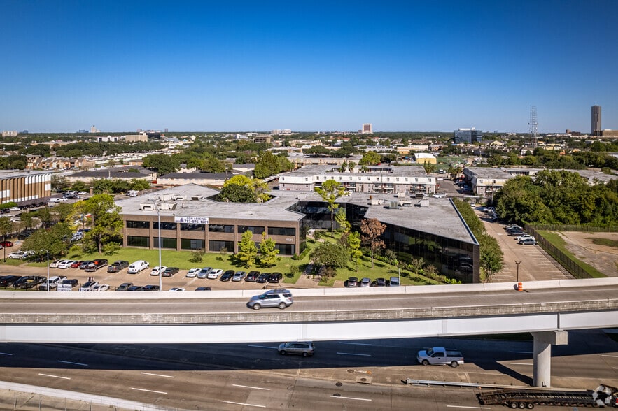 More Photos Of 6220 WESTPARK Dr, Houston Office For Lease