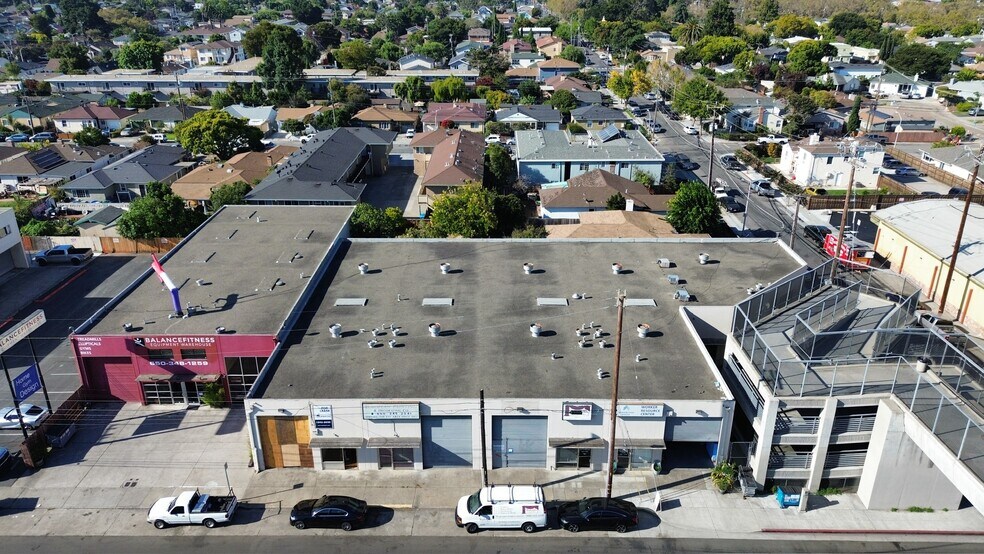 More Photos Of 153-175 N Amphlett Blvd, San Mateo Warehouse For Lease