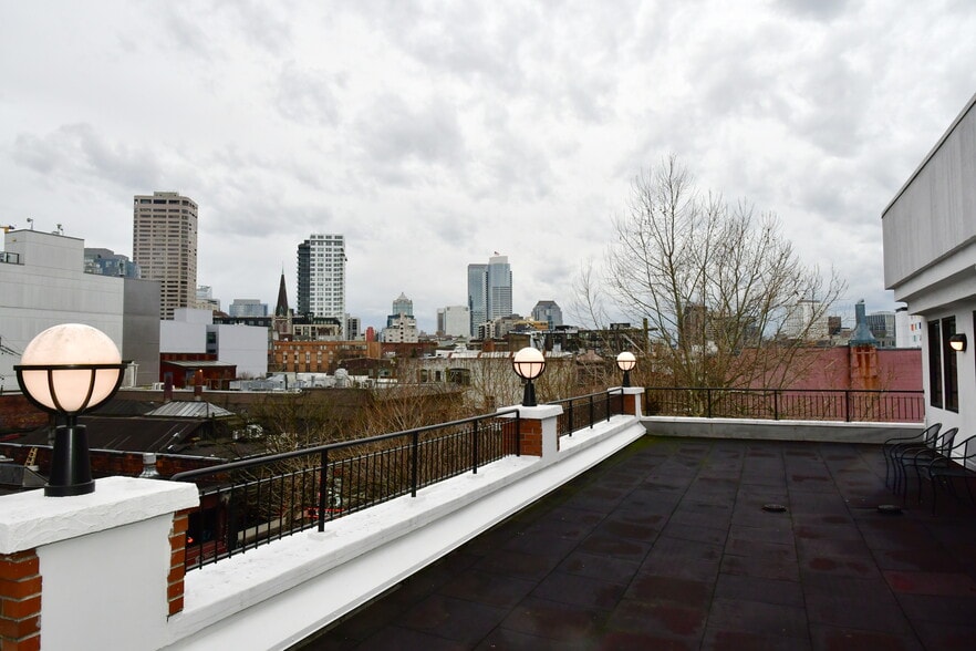 More Photos Of 1016 E Pike St, Seattle Loft Creative Space For Lease