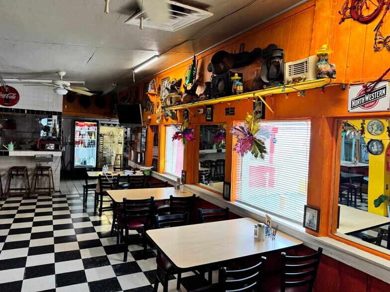 More Photos Of 703 S 75th St, Houston Restaurant For Sale