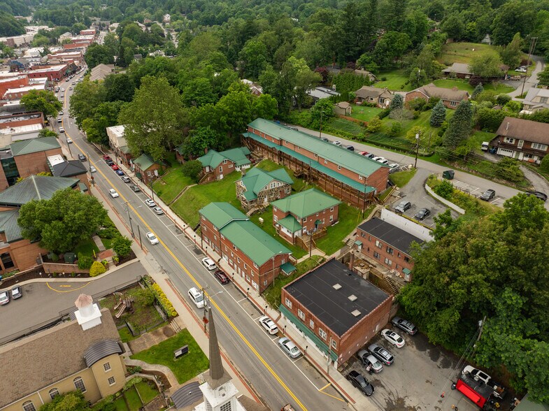 More Photos Of 271 Wallace Cir, Boone Apartments For Sale