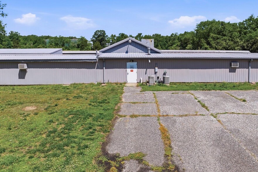 More Photos Of 50 Clara St, Landisville Warehouse For Sale
