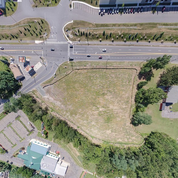 More Photos Of 150-158 Sullivan Ave, South Windsor Storefront Retail Office For Lease