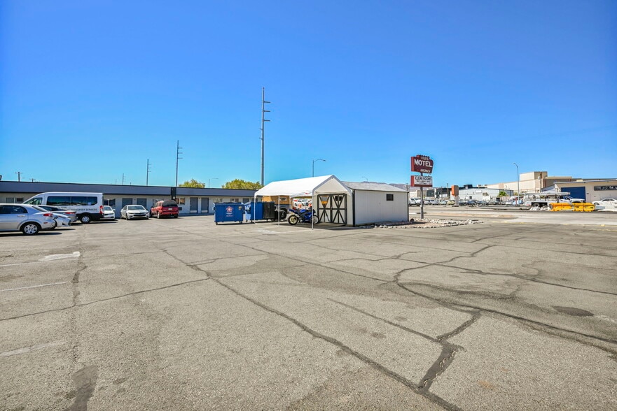 More Photos Of 1636 N Boulder Hwy, Henderson Hotel For Sale