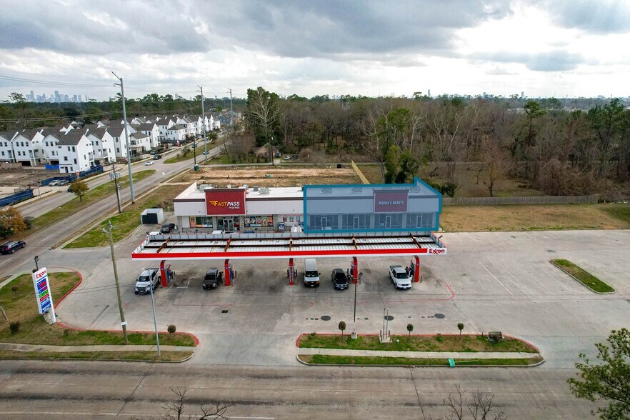 Primary Photo Of 1183 W Tidwell Rd, Houston Storefront For Lease