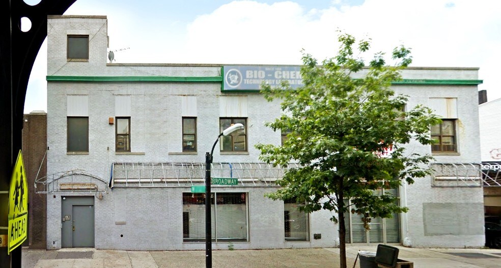 More Photos Of 5622 Broadway, Bronx Freestanding For Lease