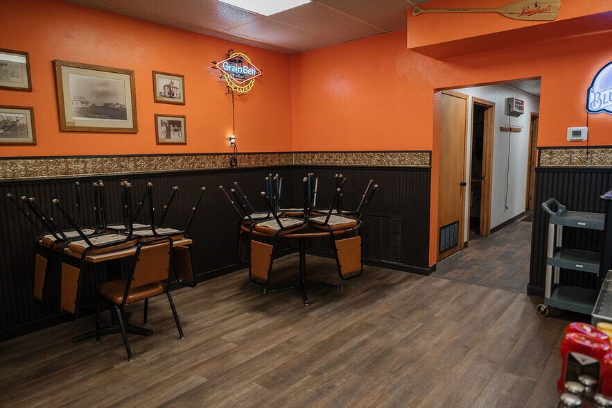 More Photos Of 510 Main St, Ormsby Restaurant For Sale