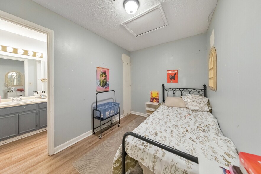 More Photos Of 2814 Briar Hill Ln SE, Conyers Multifamily For Sale