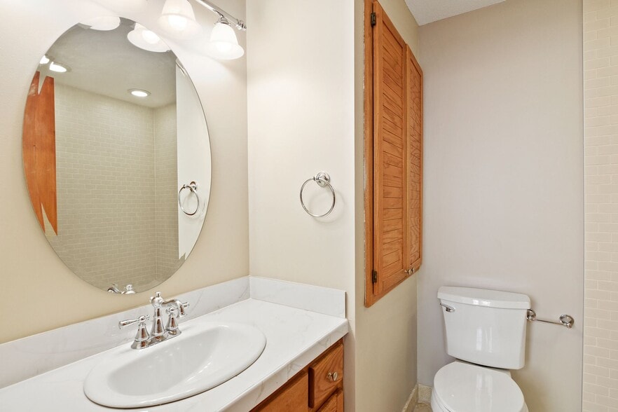 More Photos Of 197 Kent St, Saint Paul Multifamily For Sale