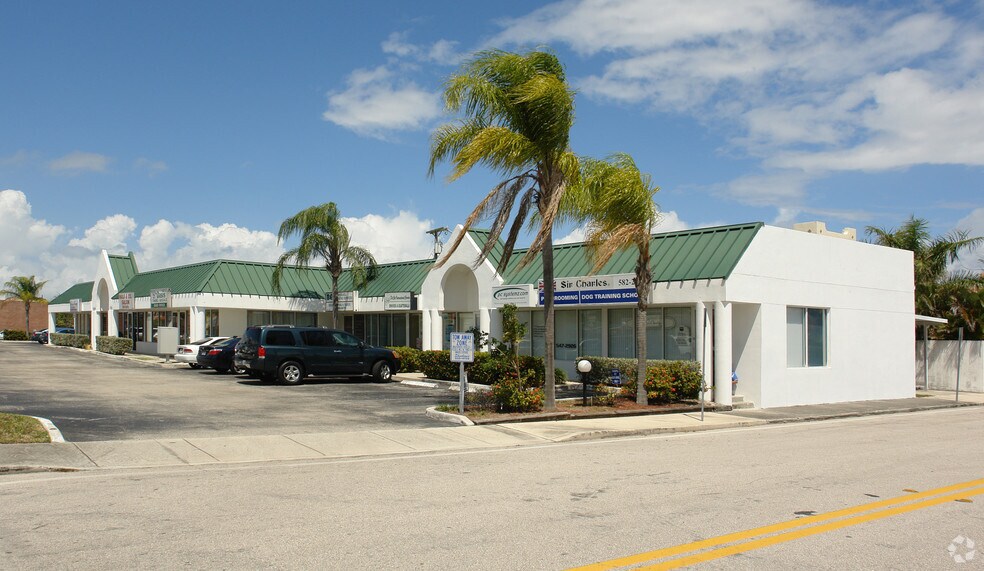 More Photos Of 5100 S Dixie Hwy, West Palm Beach General Retail For Lease