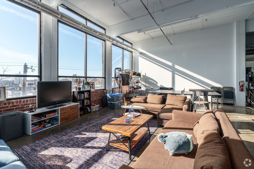 More Photos Of 3401 N I St, Philadelphia Loft Creative Space For Sale