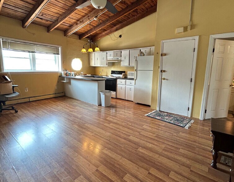 More Photos Of 33 Halsey St, Newport Apartments For Sale