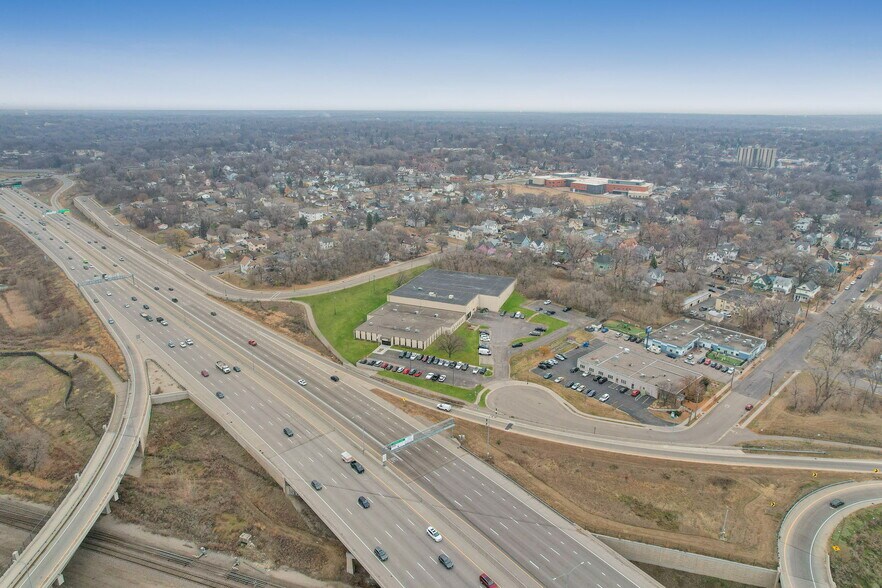 More Photos Of 301 York Ave, Saint Paul Manufacturing For Sale