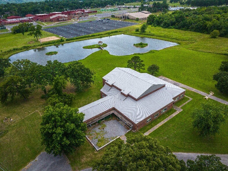 More Photos Of 7 Mathis Park Dr, Tahlequah Dormitory For Sale