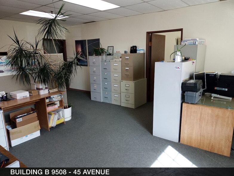 More Photos Of 9508 45th Ave NW, Edmonton Distribution For Lease