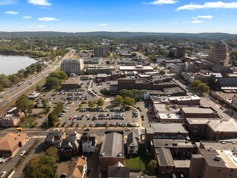 More Photos Of 54 Washington St, Middletown Office For Sale
