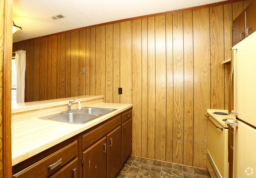 More Photos Of 6535 Summertime Apartments, 6535 Jeffrey Dr, Fayetteville Apartments For Sale