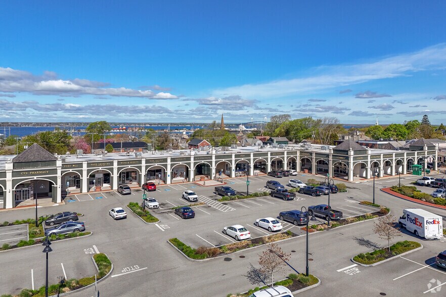More Photos Of 181 Bellevue Ave, Newport Storefront For Lease