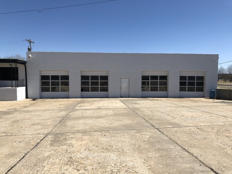 Primary Photo Of 1522 S Robinson Ave, Oklahoma City Auto Repair For Sale