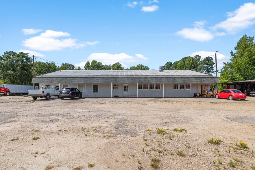 Primary Photo Of 4101 Wendell Blvd, Wendell Auto Repair For Sale