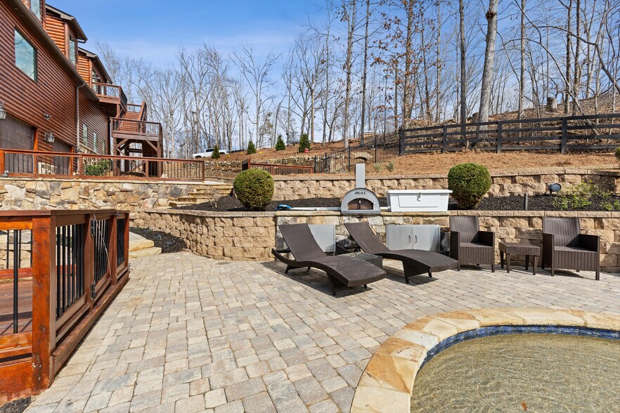 More Photos Of 5735 Archer Ave, Cumming Apartments For Sale