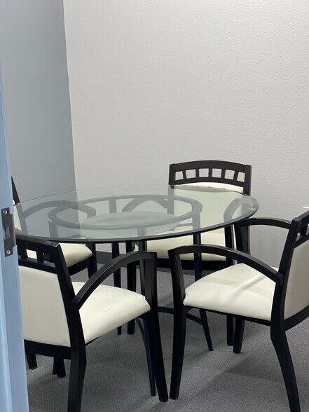 More Photos Of 2010 Elkins Way, Brentwood Coworking Space