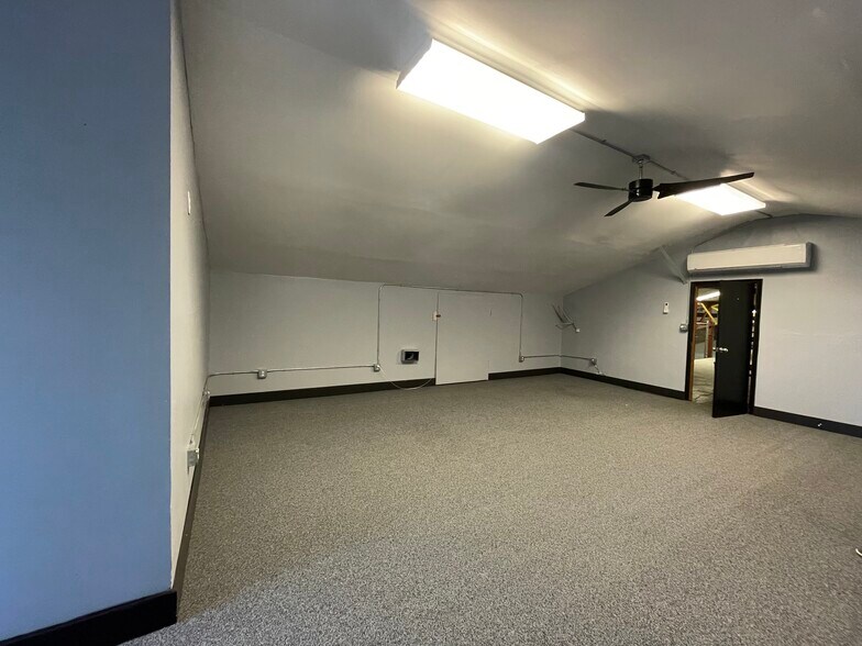 More Photos Of 4405 Dorchester Rd, Charleston Freestanding For Lease