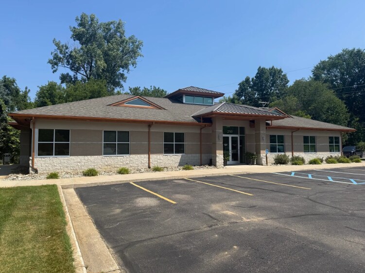 More Photos Of 2753 S Milford Rd, Highland Township Medical For Sale