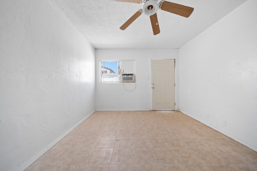 More Photos Of 942 G St, Brawley Multifamily For Sale