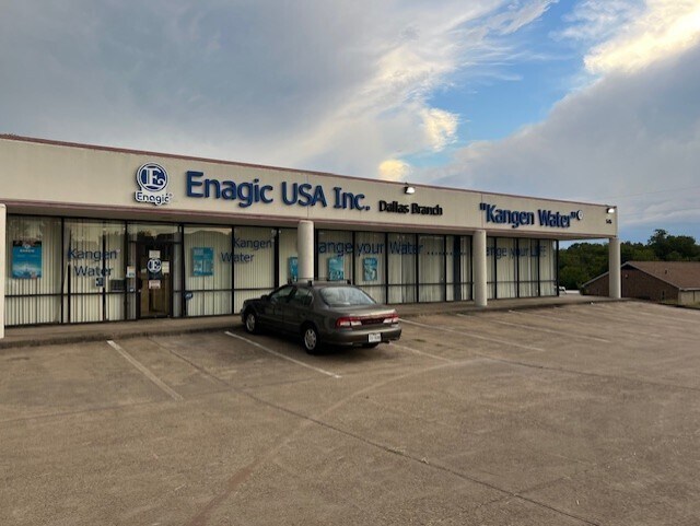 More Photos Of 545 Rowlett Rd, Garland Freestanding For Sale