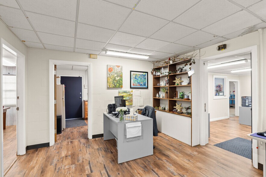 More Photos Of 130 S Charles St, Daytona Beach Warehouse For Sale