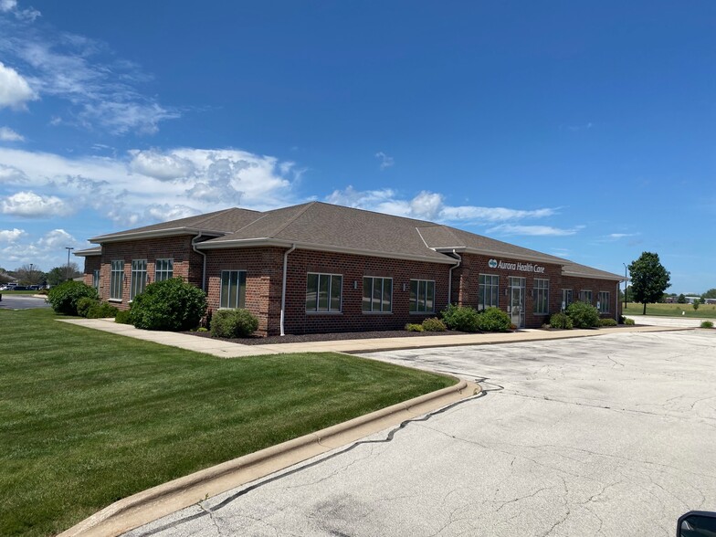 Primary Photo Of 3189 Voyager Dr, Green Bay Office For Sale