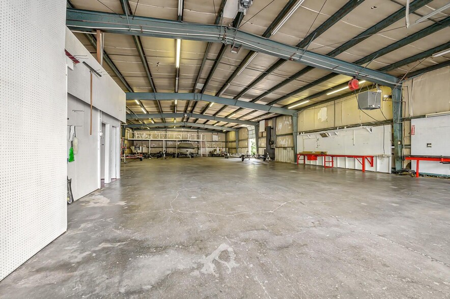 More Photos Of 26 Kimberling Blvd, Kimberling City Manufacturing For Sale
