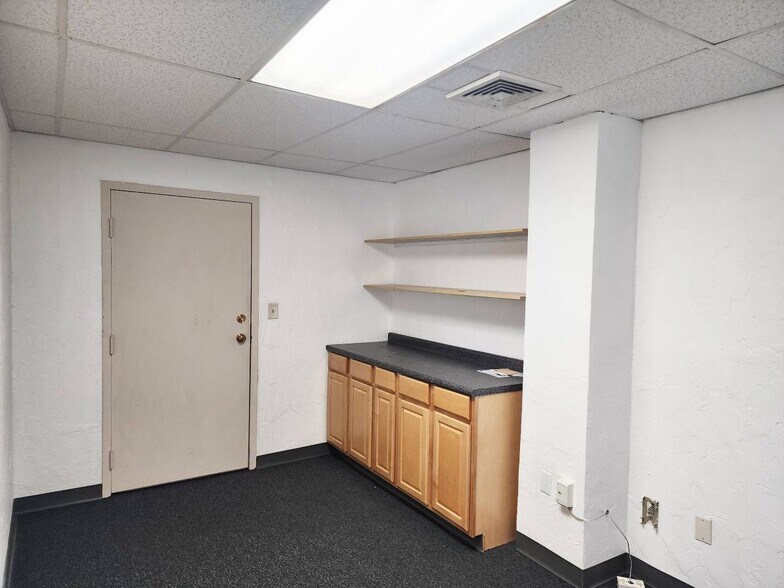 More Photos Of 274 Main St, Reading Office For Lease