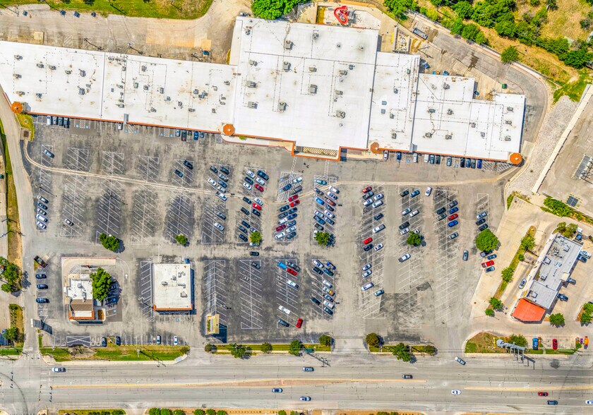 More Photos Of 1230-1248 Austin Hwy, San Antonio Unknown For Lease