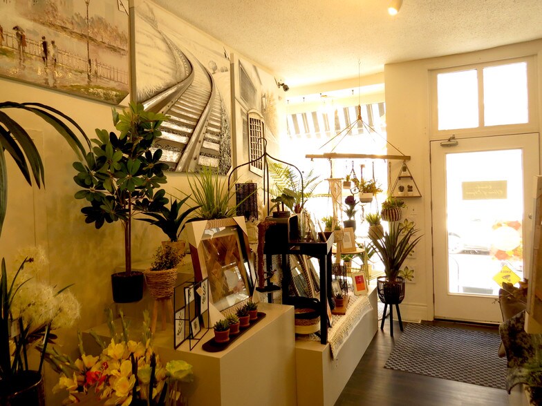 More Photos Of 70 Princess St, Kingston Storefront For Lease
