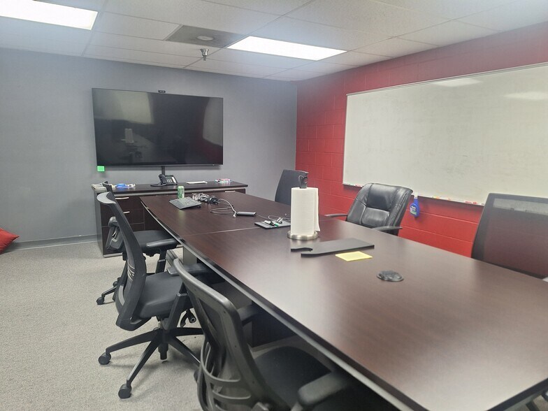 More Photos Of 128 W Walnut Ave, Monrovia Research And Development For Lease