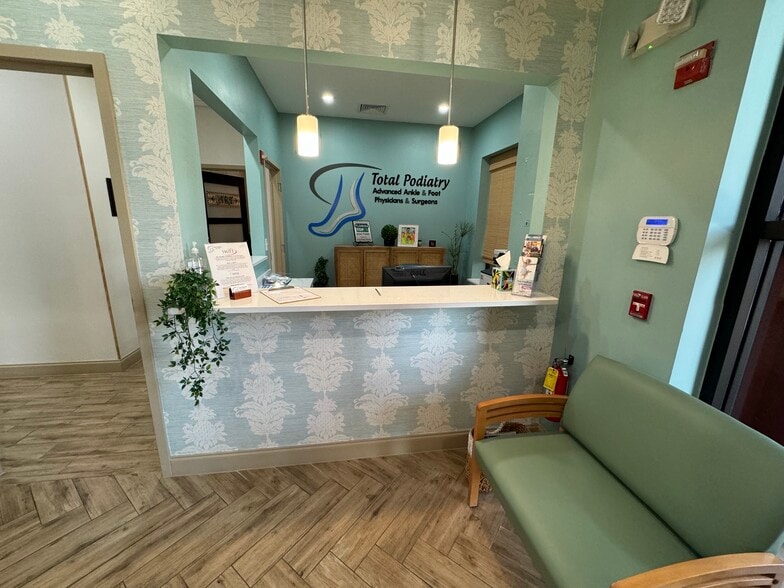 More Photos Of 9250 Corkscrew Rd, Estero Medical For Lease