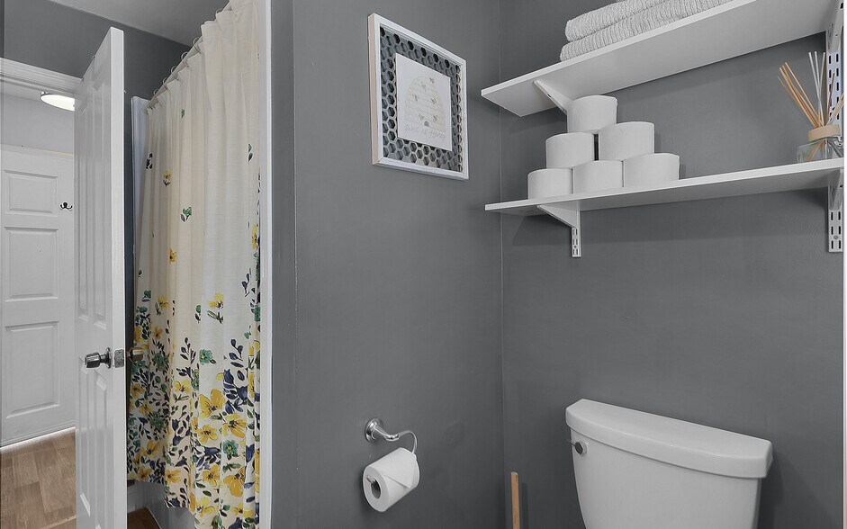 More Photos Of 510 Nicoll St, Savannah Hospitality For Sale