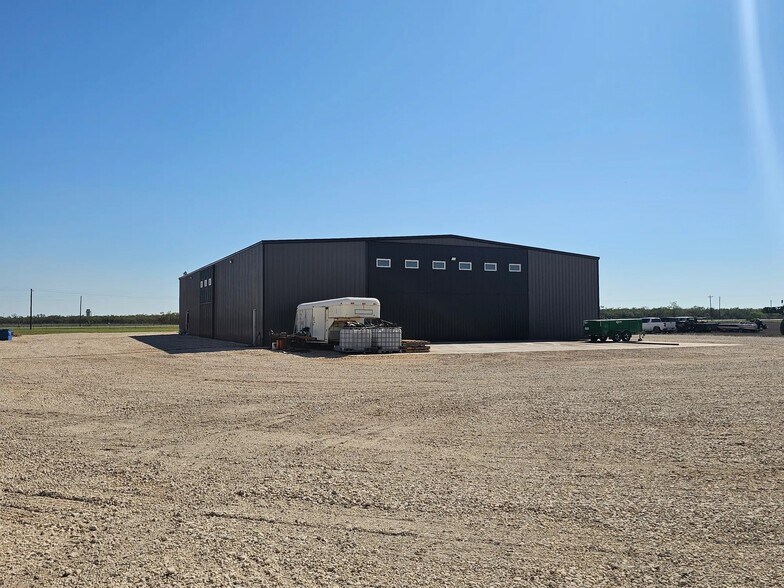 More Photos Of 3098 S FM 707, Tye Warehouse For Lease