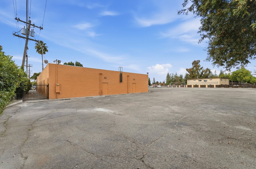 More Photos Of 6006 N El Dorado St, Stockton Office For Sale
