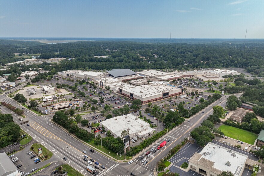 More Photos Of 2415 N Monroe St, Tallahassee General Retail For Lease