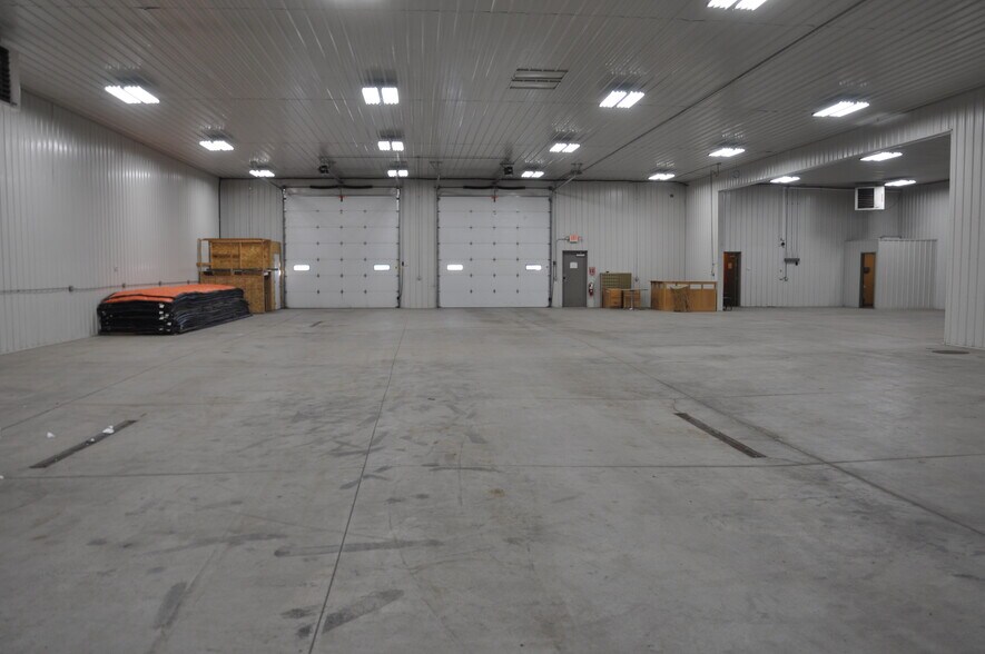 More Photos Of 23823-23865 67th Ave, Saint Cloud Light Distribution For Sale