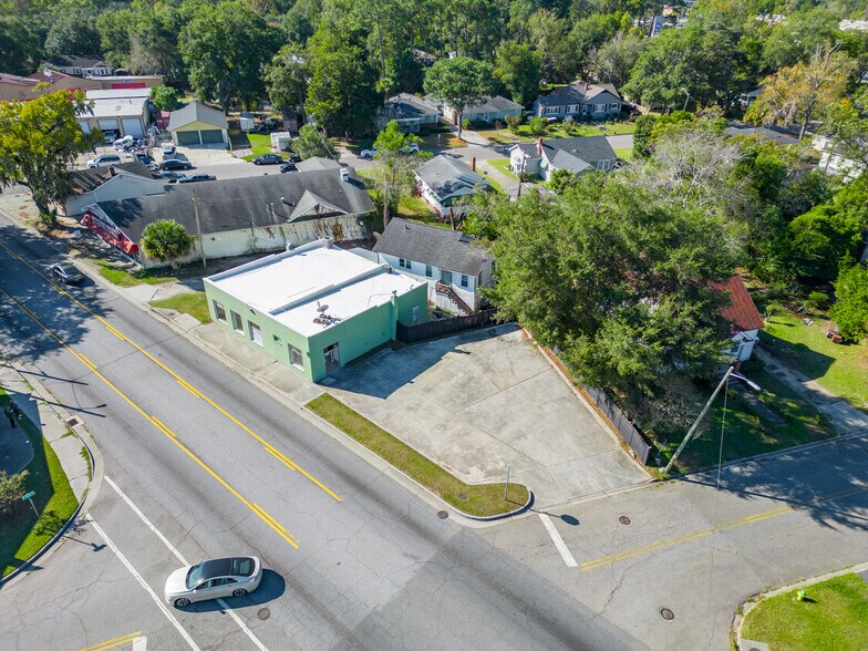 More Photos Of 2203 Skidaway Rd, Savannah Freestanding For Sale