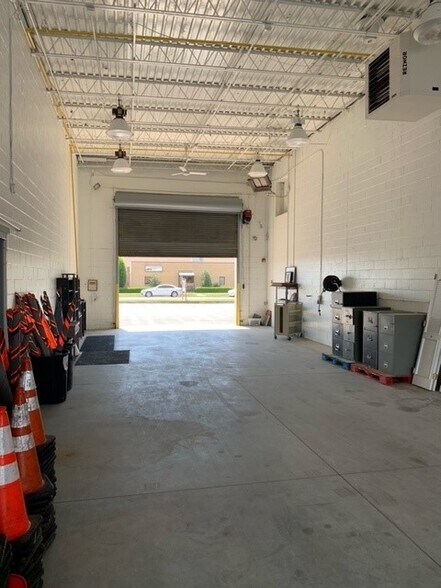 More Photos Of 510 Hertzog Blvd, King Of Prussia Warehouse For Lease