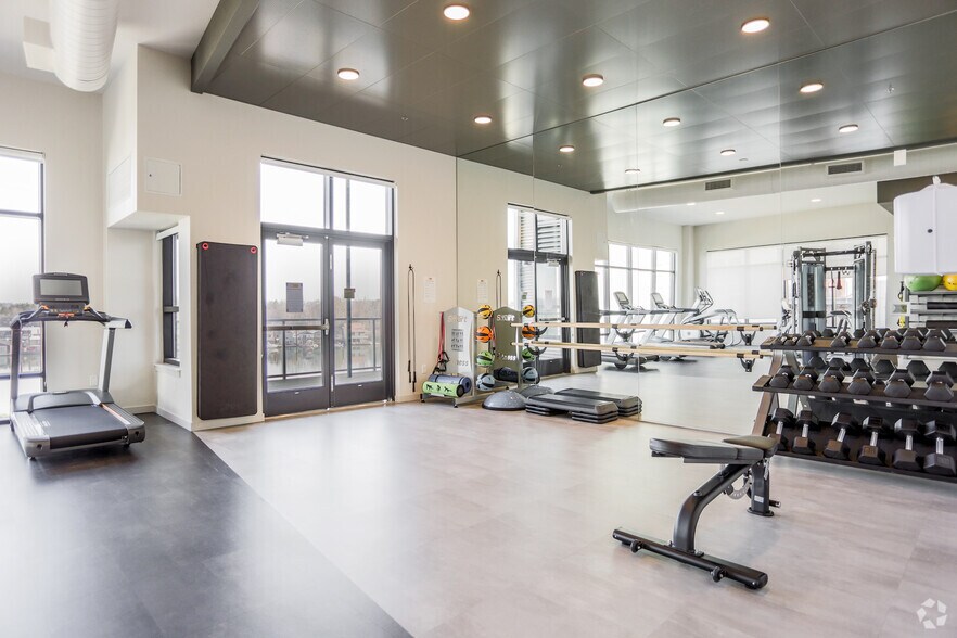 1055 N Anchor Way, Portland, OR 97217 MultiFamily For Lease