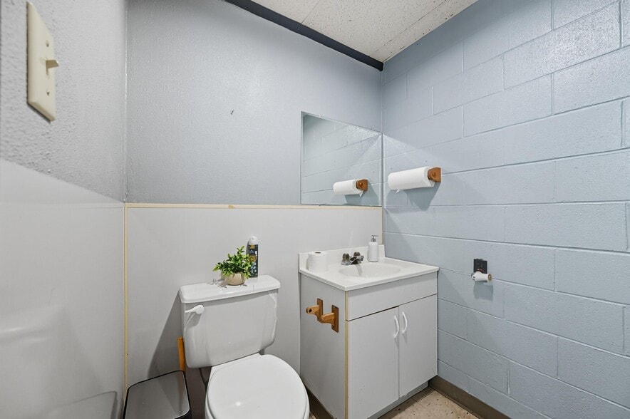 More Photos Of 4110 Haltom Rd, Haltom City Freestanding For Sale