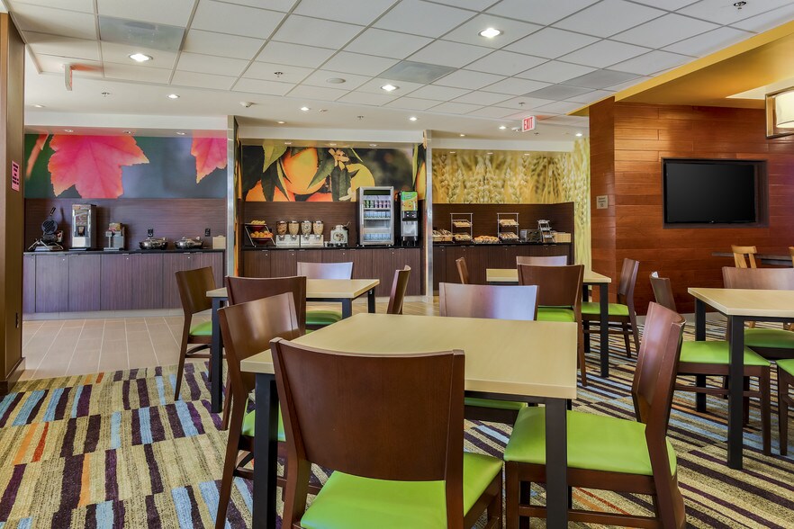 More Photos Of 5207 Big Spring Hwy, Snyder Hotel For Sale