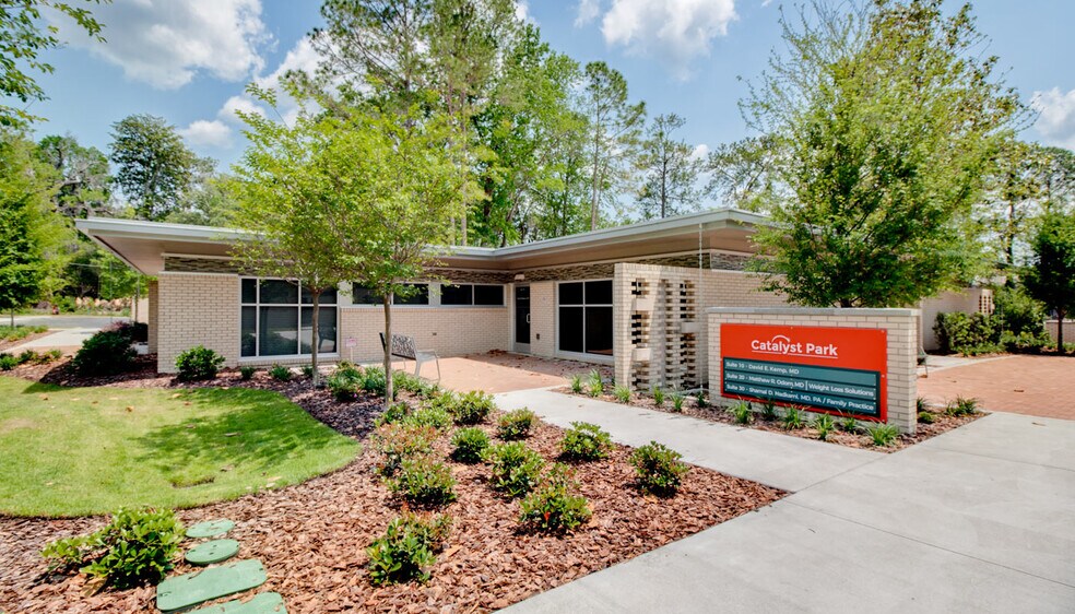 Primary Photo Of 1090 NW 8th Ave, Gainesville Office For Lease